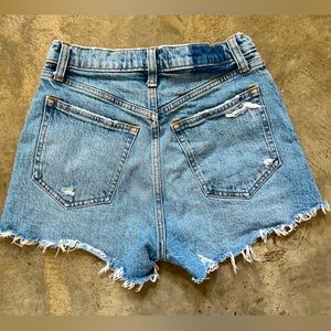 Abercrombie & Fitch curve love size 25 mom shorts